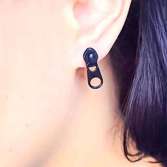 ⚜️[𝟯/$𝟭𝟴]⚜️Black Zipper Simple Earrings NEW - Picture 11 of 11
